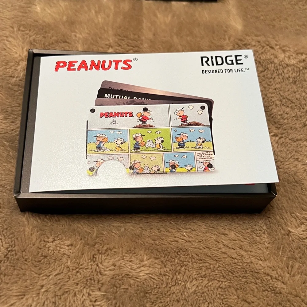 New RIDGE PEANUTS WALLET. Collectors, Limited Edition